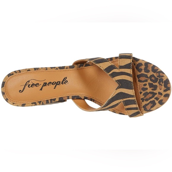 Free People Charlie-V Heel Tiger Print Tan and Black Heels - Picture 6 of 8